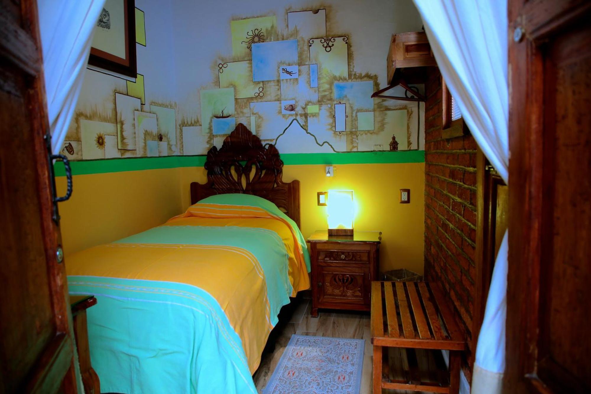 Hotel Casa Baez Patzcuaro Exterior photo